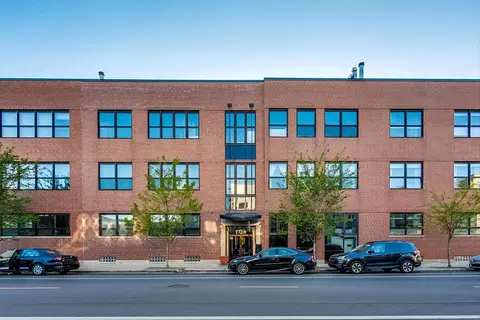 1728 N Damen Ave #215, Chicago, IL 60647