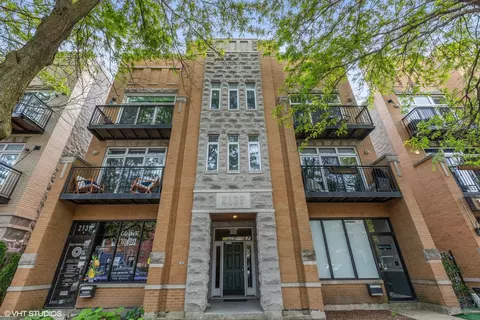 2139 W Roscoe St #3E, Chicago, IL 60618