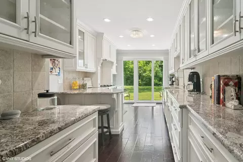 Kitchen - 231 N Forest Ct, Addison, IL 60101 photo 1 of 4