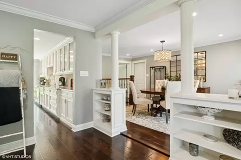 Entry Way - 231 N Forest Ct, Addison, IL 60101 photo 1 of 1