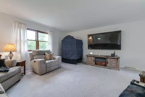 808 Peter St, Mchenry, IL 60050 photo 10
