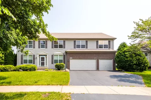 400 Bower Ln, Oswego, IL 60543