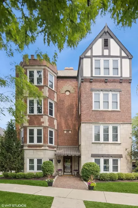 307 W Harris Ave #3A, La Grange, IL 60525
