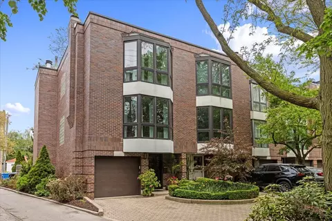 1162 W Farwell Ave, Chicago, IL 60626