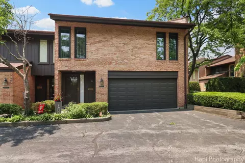 1704 Wildberry Dr #F, Glenview, IL 60025