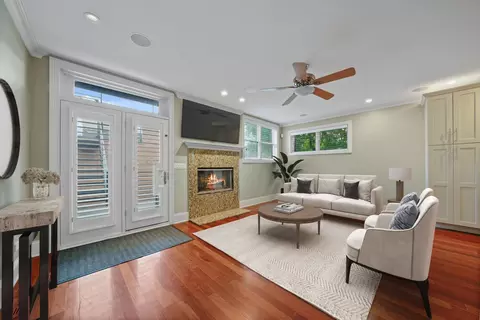 3323 N Bell Ave, Chicago, IL 60618 photo 6
