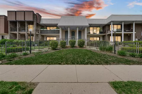 9802 S Karlov Ave #A, Oak Lawn, IL 60453