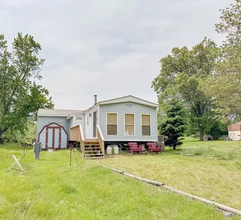 23185 Woodhaven, Sublette, IL 61367