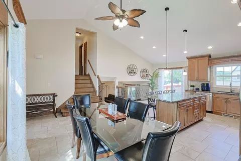 1703 Penny Ln, Bartlett, IL 60103 photo 13