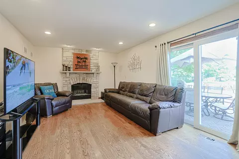 1703 Penny Ln, Bartlett, IL 60103 photo 8