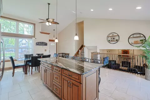 1703 Penny Ln, Bartlett, IL 60103 photo 15