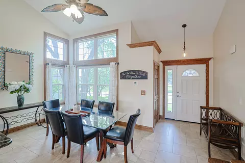 1703 Penny Ln, Bartlett, IL 60103 photo 11