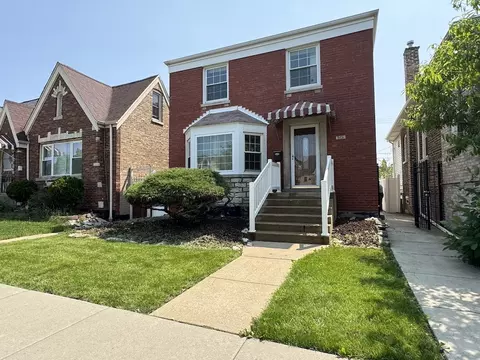 6049 S Komensky Ave, Chicago, IL 60629