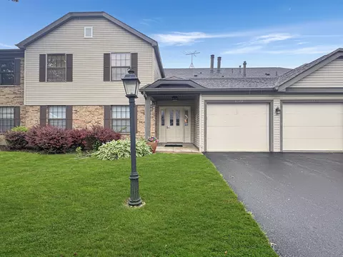 1388 Stratford Dr #12-C-2, Gurnee, IL 60031