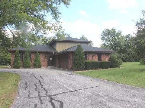 26509 S Woodlawn Ave, Crete, IL 60417