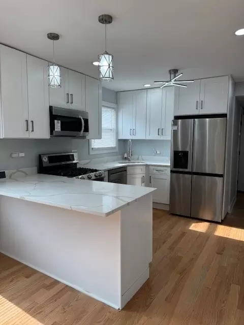 Kitchen - 124 E 124th St, Chicago, IL 60628 photo 2 of 3