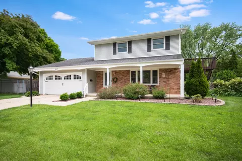 Exterior - 947 Carol Ave, Elgin, IL 60123 photo 2 of 10