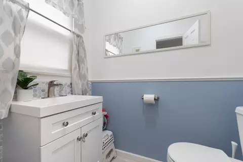 Bath - 947 Carol Ave, Elgin, IL 60123 photo 1 of 3