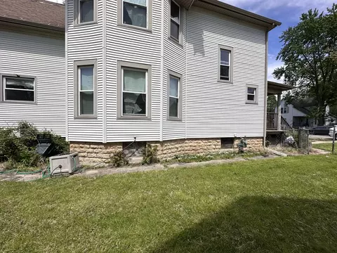 655 S Myrtle Ave, Kankakee, IL 60901 photo 3