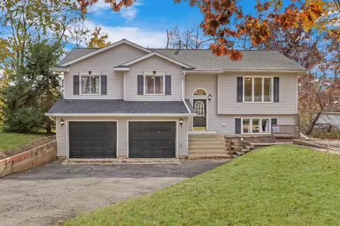25911 W Highpoint Rd, Ingleside, IL 60041