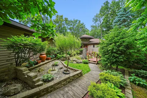 9316 Pine Needle Pass, Bull Valley, IL 60097