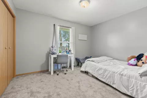 Bedroom - 10556 Meadowsweet Ln, Roscoe, IL 61073 photo 4 of 4