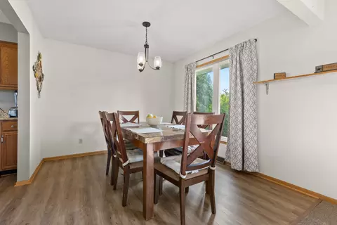 Dining - 10556 Meadowsweet Ln, Roscoe, IL 61073 photo 1 of 2
