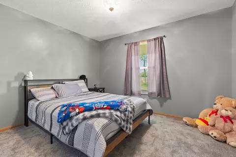 Bedroom - 10556 Meadowsweet Ln, Roscoe, IL 61073 photo 3 of 4