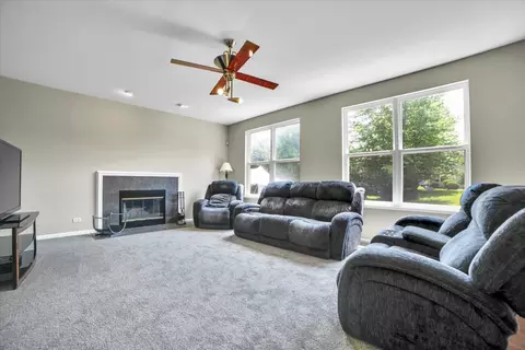 2585 Lambert Dr, Aurora, IL 60503 photo 11