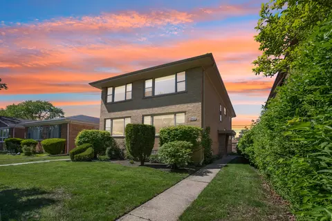 3542 Main St, Skokie, IL 60076