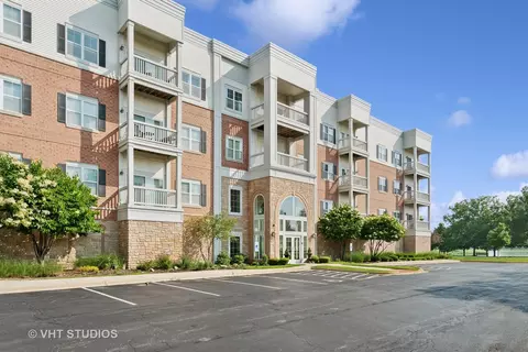 3975 Idlewild Ln #200, Naperville, IL 60564