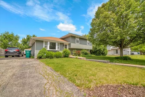 6603 Paul Briese Ct, Plainfield, IL 60544 photo 2