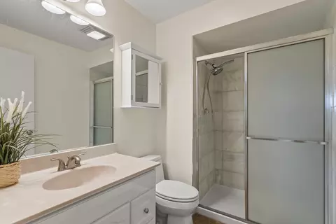 711 S River Rd #403, Des Plaines, IL 60016 photo 12