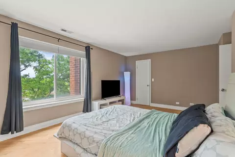 711 S River Rd #403, Des Plaines, IL 60016 photo 10