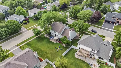 4995 Doral Ct, Plainfield, IL 60586 photo 2
