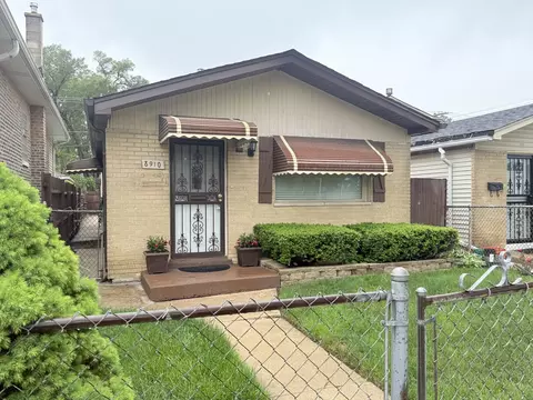 8910 S May St, Chicago, IL 60620