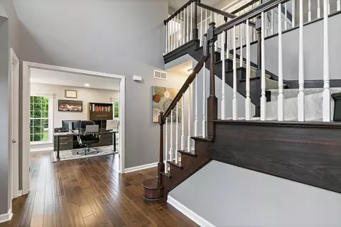 Entry Way - 1560 Kensington Dr, Algonquin, IL 60102 photo 2 of 4