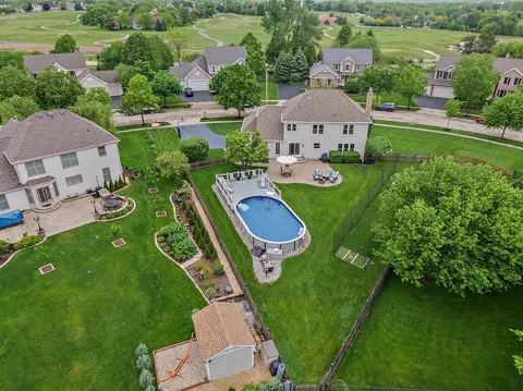 View/Area - 1560 Kensington Dr, Algonquin, IL 60102 photo 4 of 8