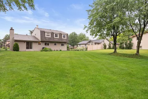 Exterior - 1486 Haverhill Dr, Wheaton, IL 60189 photo 4 of 6