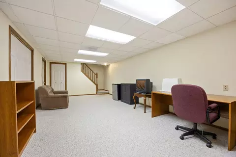 Living - 1486 Haverhill Dr, Wheaton, IL 60189 photo 3 of 3