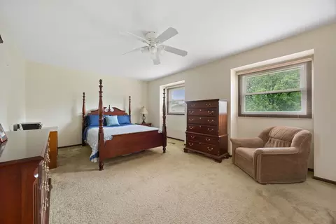 Bedroom - 1486 Haverhill Dr, Wheaton, IL 60189 photo 1 of 3