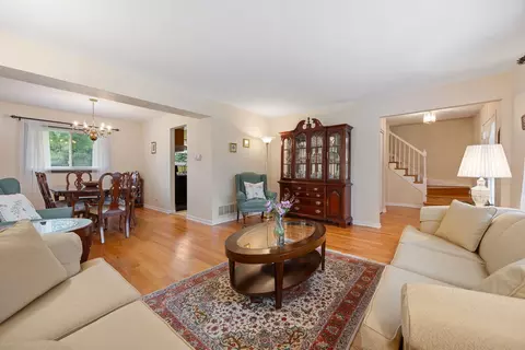 Living - 1486 Haverhill Dr, Wheaton, IL 60189 photo 1 of 3