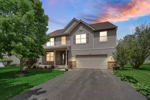 2303 Waterbury Dr, Joliet, IL 60431