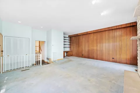 Living - 10459 S Artesian Ave, Chicago, IL 60655 photo 6 of 6