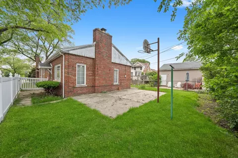 Exterior - 10459 S Artesian Ave, Chicago, IL 60655 photo 3 of 3