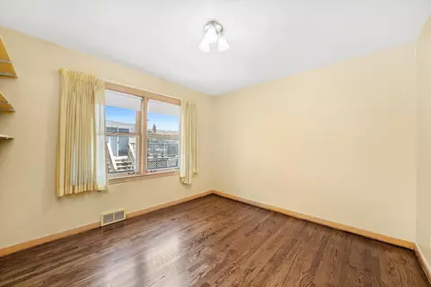 Bedroom - 10459 S Artesian Ave, Chicago, IL 60655 photo 3 of 3