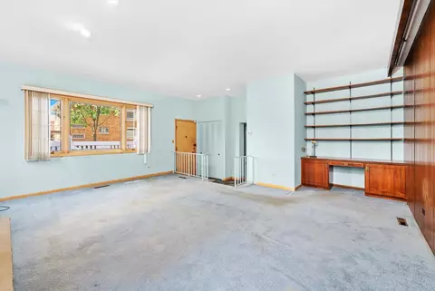Living - 10459 S Artesian Ave, Chicago, IL 60655 photo 3 of 6