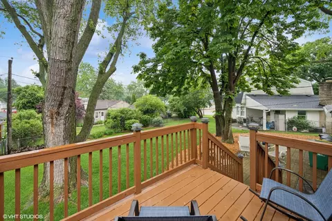 109 Chestnut Ln, Wheeling, IL 60090 photo 17