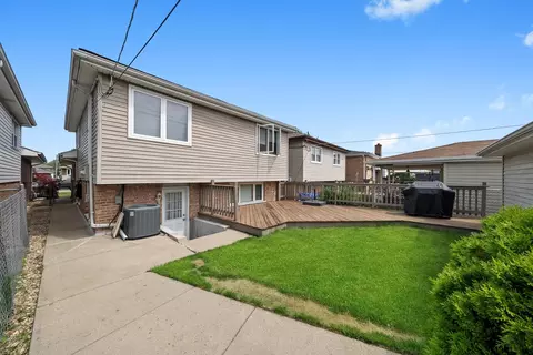 Exterior - 7510 Lorel Ave, Burbank, IL 60459 photo 4 of 5