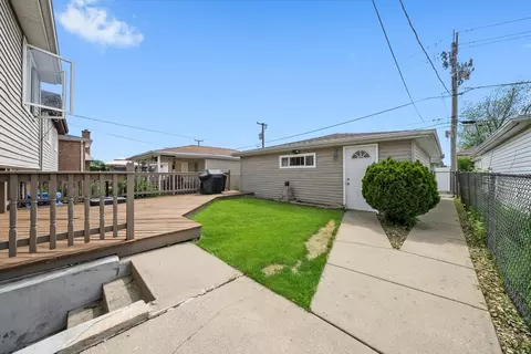 Exterior - 7510 Lorel Ave, Burbank, IL 60459 photo 3 of 5